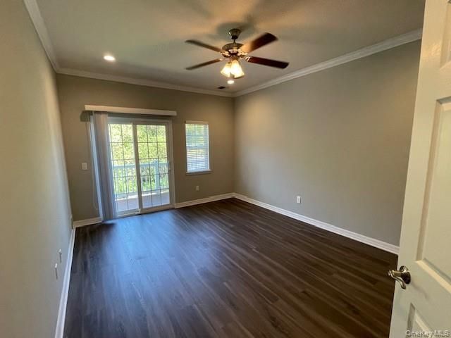 316 Center Court 316, Medford, NY 11763