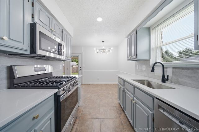 13508 E 31st Place S, Tulsa, OK 74134