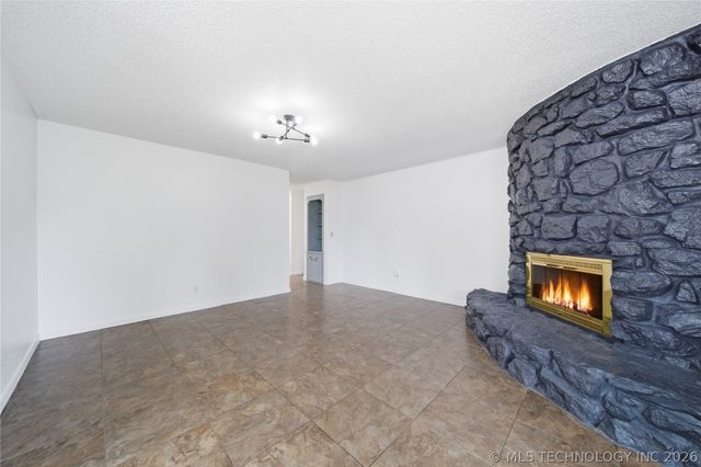 13508 E 31st Place S, Tulsa, OK 74134
