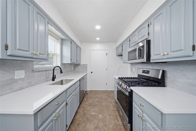 13508 E 31st Place S, Tulsa, OK 74134