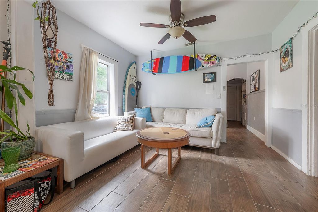 Image 12 of property listing at 655 PARIS AVENUE S, St Petersburg, FL 33701