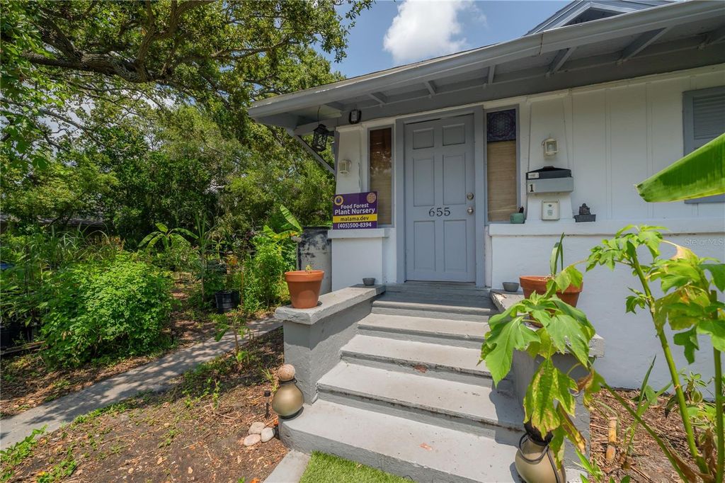 Image 3 of property listing at 655 PARIS AVENUE S, St Petersburg, FL 33701