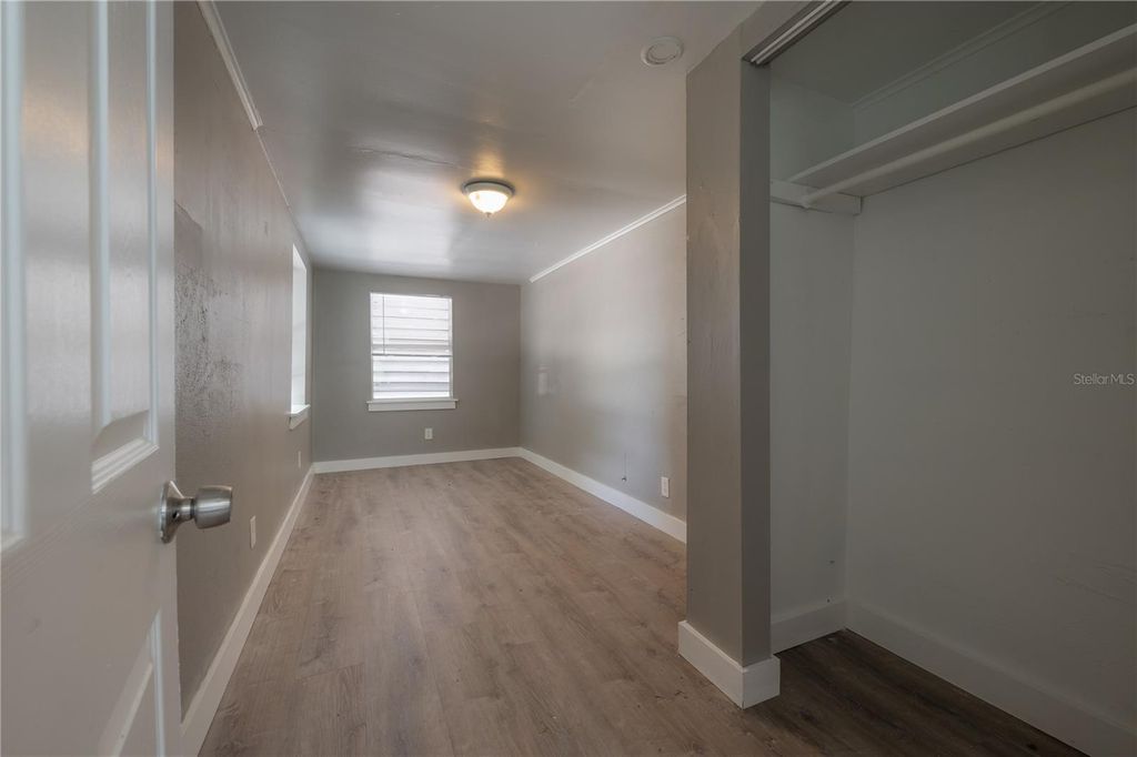 Image 31 of property listing at 655 PARIS AVENUE S, St Petersburg, FL 33701