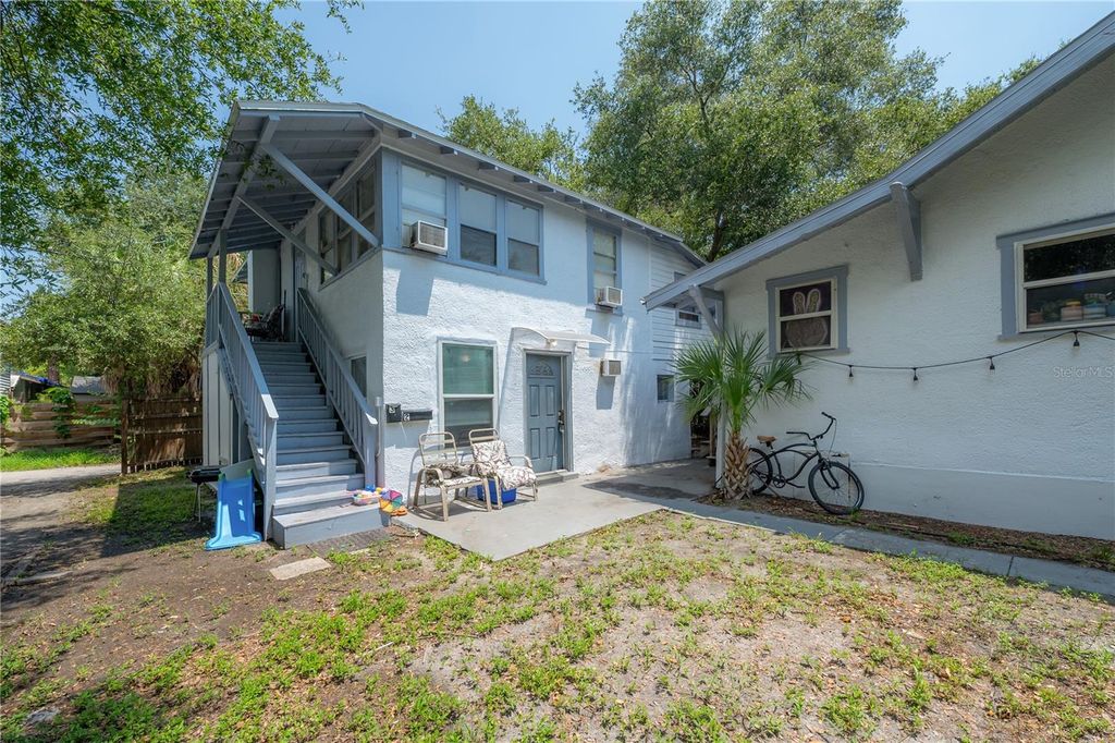 Image 5 of property listing at 655 PARIS AVENUE S, St Petersburg, FL 33701
