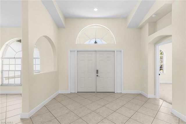 423 SE 17th TER, Cape Coral, FL 33990