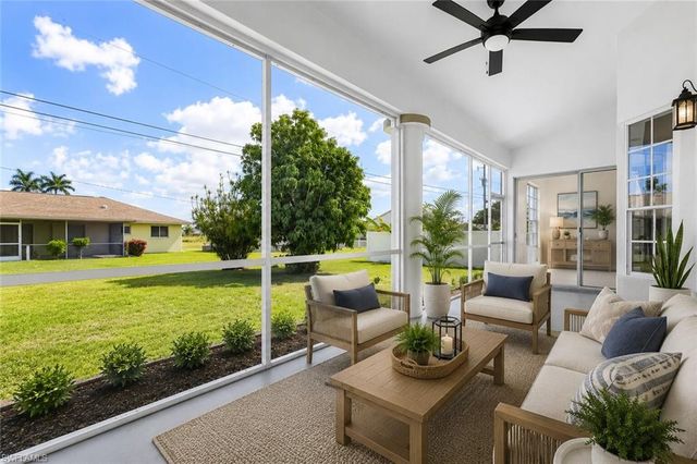 423 SE 17th TER, Cape Coral, FL 33990