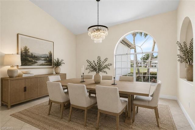 423 SE 17th TER, Cape Coral, FL 33990
