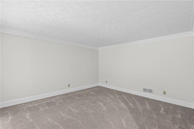 1090 Kelvington Way SW, Lilburn, GA 30047