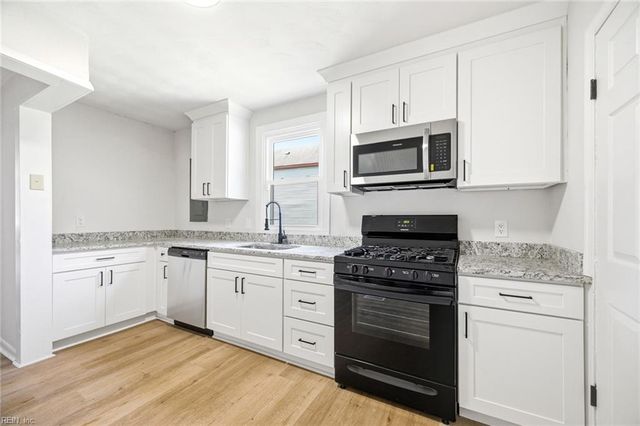 1313 29th St, Newport News, VA 23607