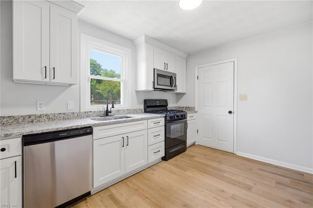 1313 29th St, Newport News, VA 23607