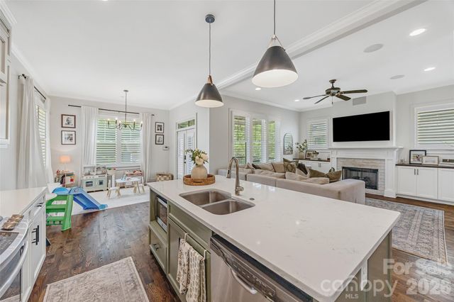3430 Cosby Place, Charlotte, NC 28205