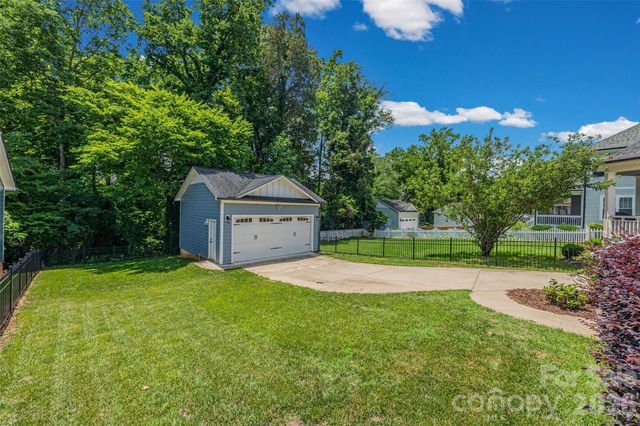 3430 Cosby Place, Charlotte, NC 28205