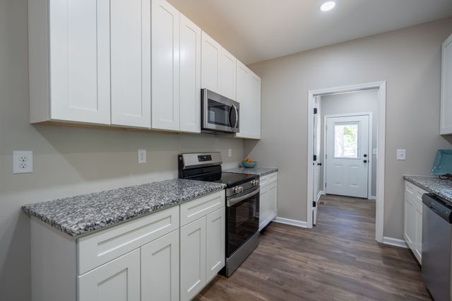 415 Market St, Waynesboro, TN 38485