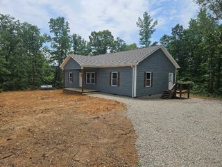 415 Market St, Waynesboro, TN 38485