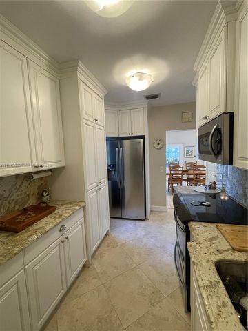 23755 SW 142nd Ave, Homestead, FL 33032