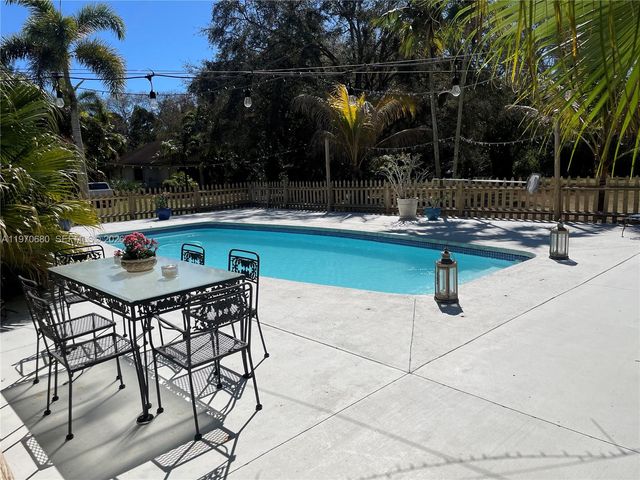 23755 SW 142nd Ave, Homestead, FL 33032