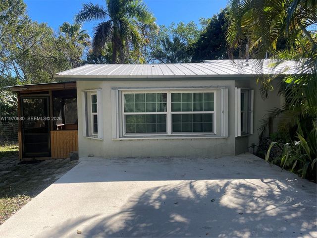 23755 SW 142nd Ave, Homestead, FL 33032
