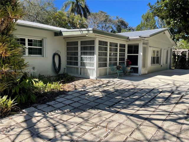 23755 SW 142nd Ave, Homestead, FL 33032