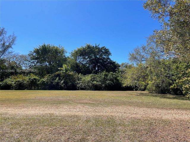 23755 SW 142nd Ave, Homestead, FL 33032