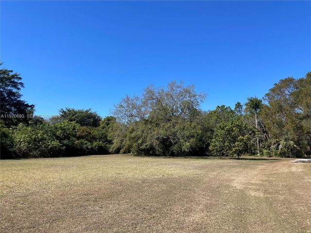 23755 SW 142nd Ave, Homestead, FL 33032