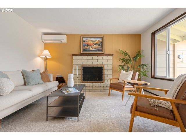 1153 Elizabeth St, Eugene, OR 97402