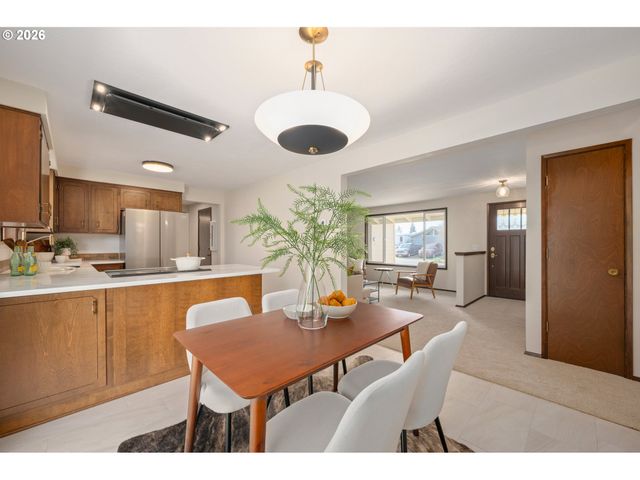 1153 Elizabeth St, Eugene, OR 97402