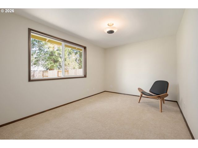 1153 Elizabeth St, Eugene, OR 97402