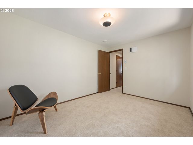 1153 Elizabeth St, Eugene, OR 97402