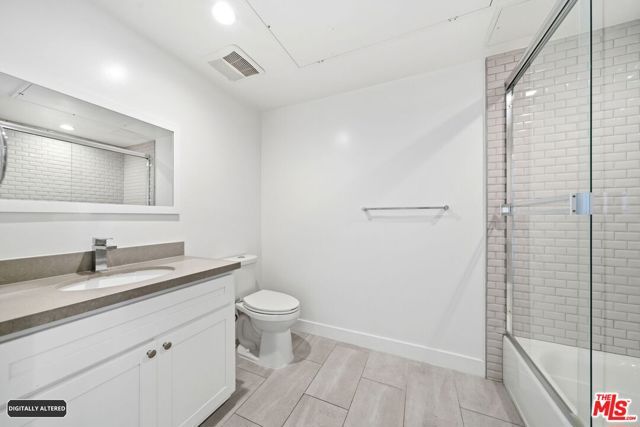 667 N Wilton Place 306, Los Angeles, CA 90004