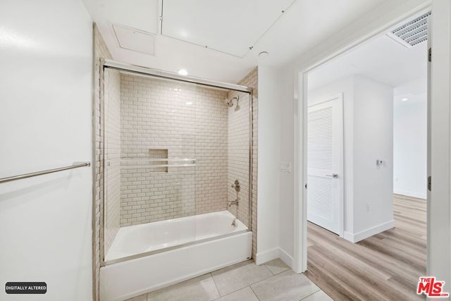 667 N Wilton Place 306, Los Angeles, CA 90004