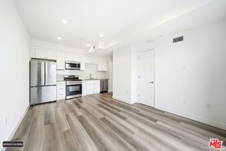 667 N Wilton Place 306, Los Angeles, CA 90004