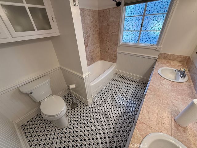 929 E Grand Boulevard, Corona, CA 92879