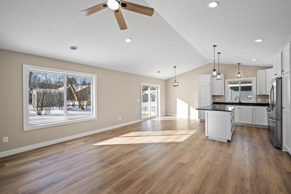 38558 Hawthorne Avenue, North Branch, MN 55056 — photo 4
