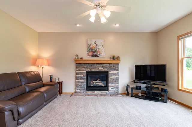10610 Pinnacle Way, Woodbury, MN 55129
