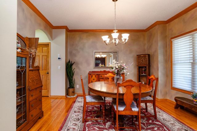 10610 Pinnacle Way, Woodbury, MN 55129