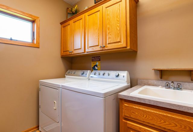 10610 Pinnacle Way, Woodbury, MN 55129