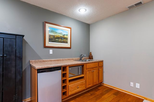 10610 Pinnacle Way, Woodbury, MN 55129