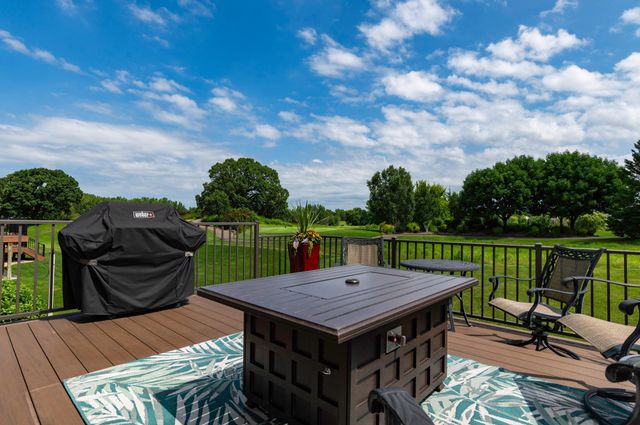 10610 Pinnacle Way, Woodbury, MN 55129