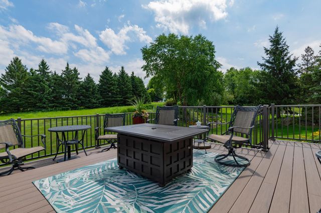 10610 Pinnacle Way, Woodbury, MN 55129