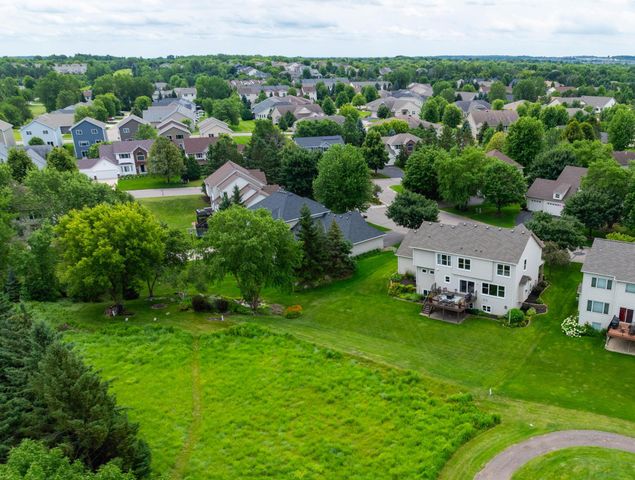 10610 Pinnacle Way, Woodbury, MN 55129