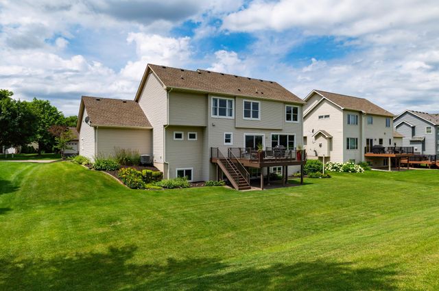 10610 Pinnacle Way, Woodbury, MN 55129