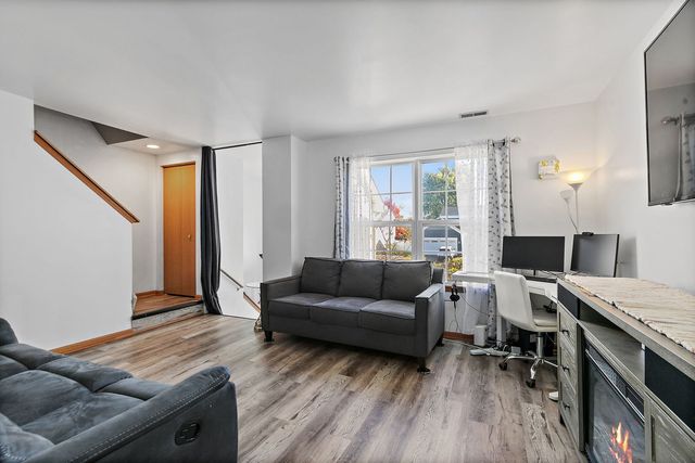 2573 Canyon Drive, Plainfield, IL 60586