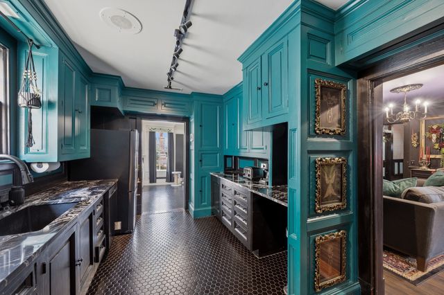 315 W 12th St, Columbia, TN 38401