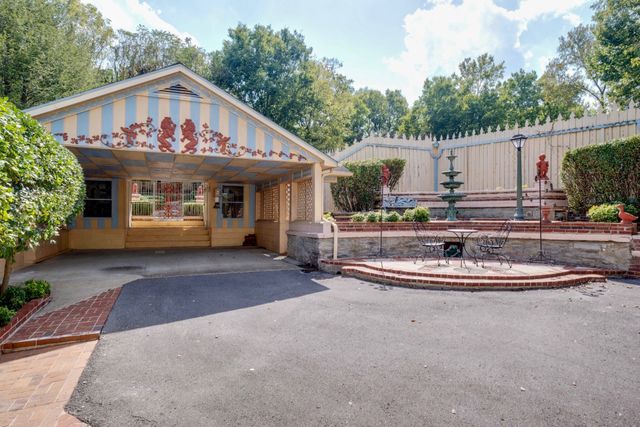 315 W 12th St, Columbia, TN 38401