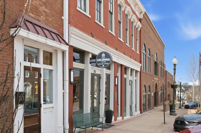 315 W 12th St, Columbia, TN 38401