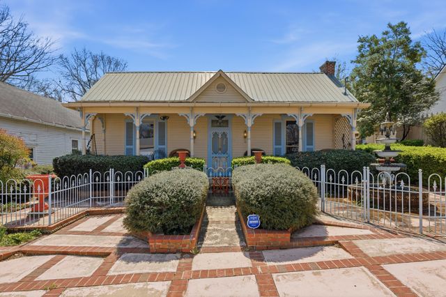 315 W 12th St, Columbia, TN 38401