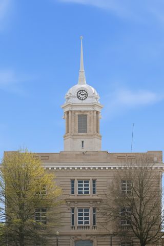 315 W 12th St, Columbia, TN 38401