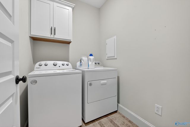 128 Elledge Farm Drive, Hazel Green, AL 35750