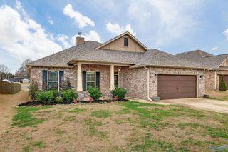 128 Elledge Farm Drive, Hazel Green, AL 35750