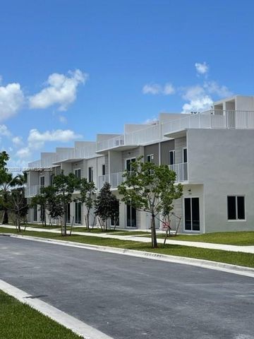25870 SW 144th Court, Homestead, FL 33032